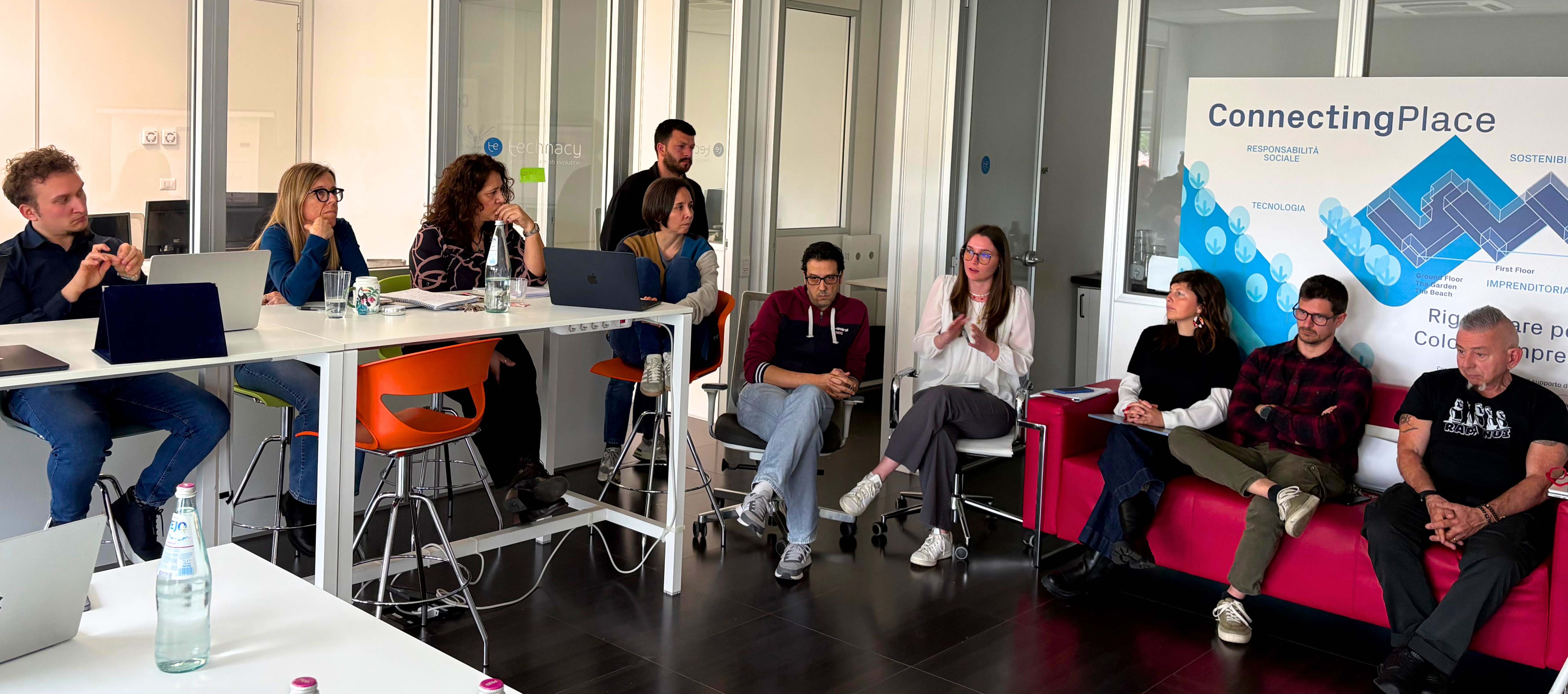 abbf2806-04ed-40db-9109-a8c23d44f05d